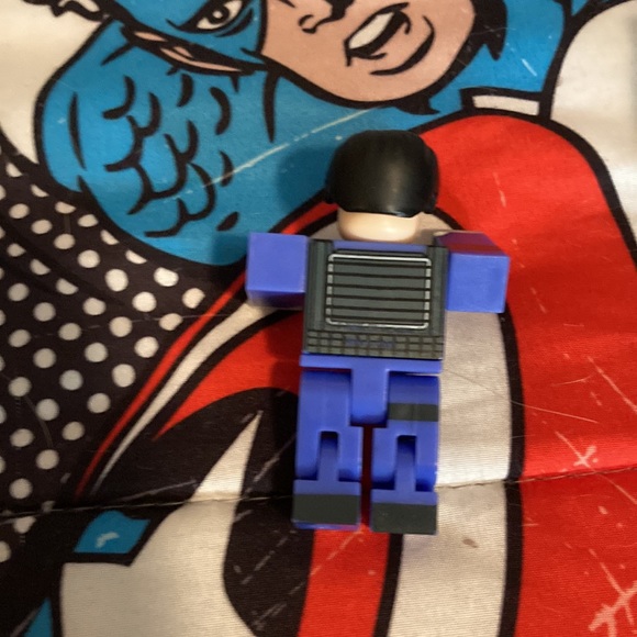 roblox guy with tin - Picture 2 of 4